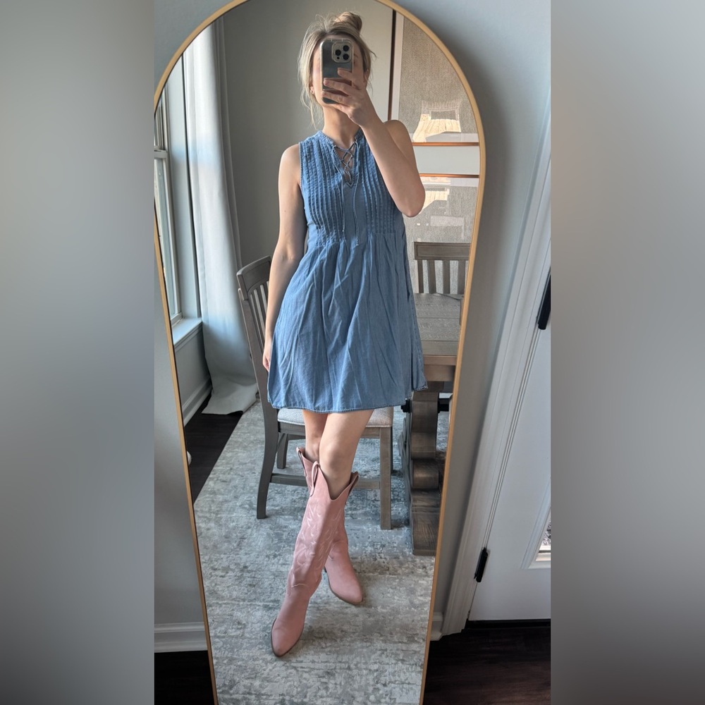 Precious Pleated Blue Jean Chambray Sleeveless Denim Dress - Picture 15 of 15